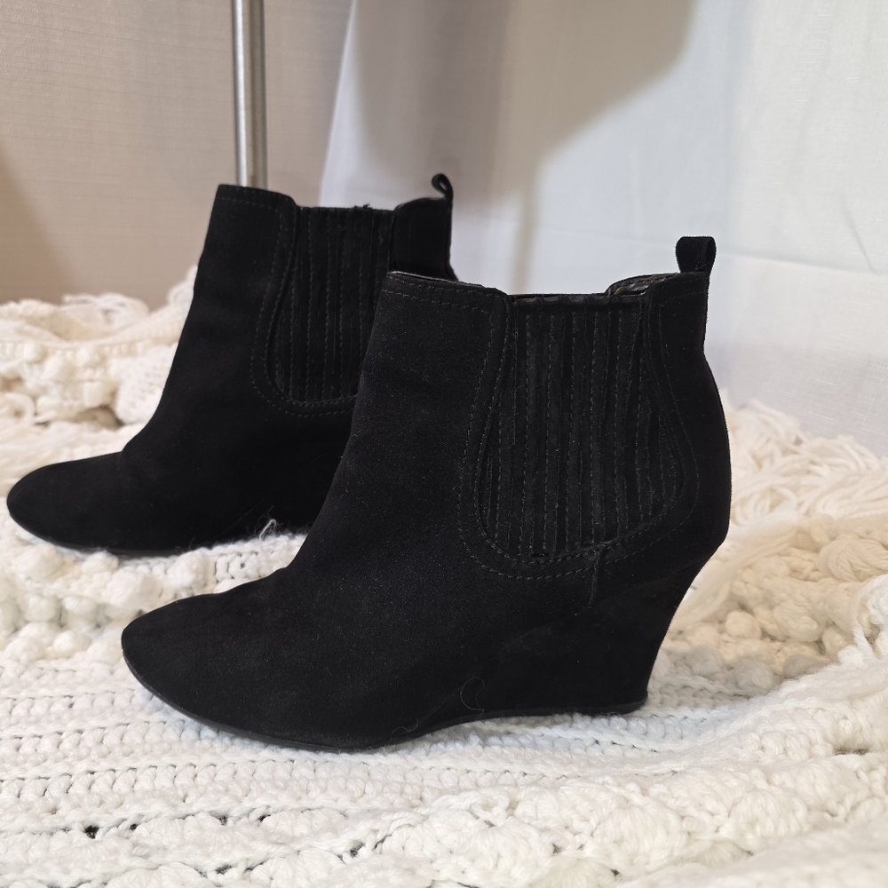 GAP • Black Faux Suede Wedge Ankle Booties.  Sz 8